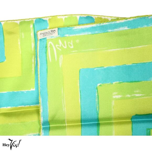 Vintage Vera Silk Scarf Green Geometric Handrolled USA Square 22x22 - Hey Viv - Picture 3 of 4